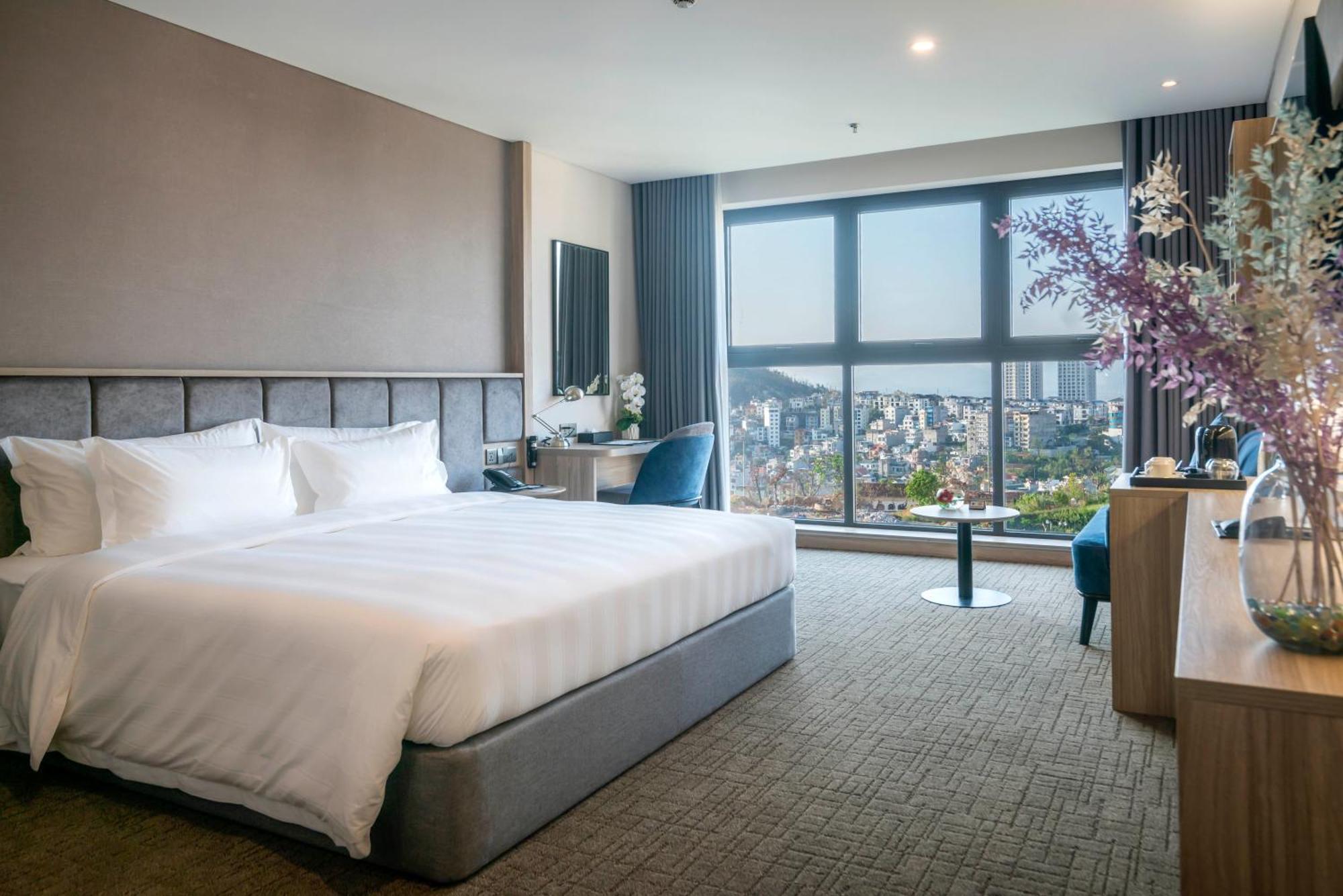 Hotel Wyndham Garden Legend Halong Ha Long Exterior foto