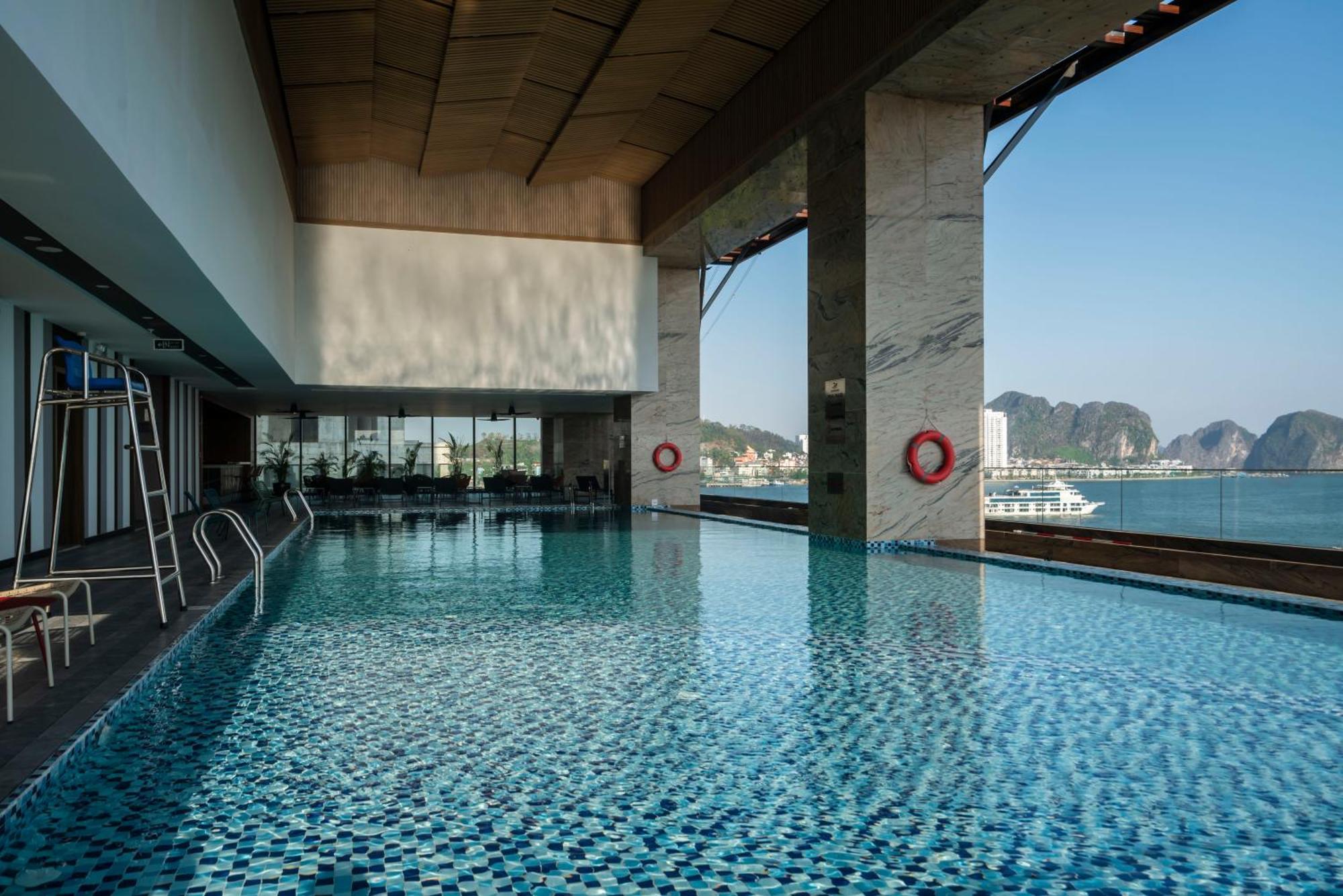 Hotel Wyndham Garden Legend Halong Ha Long Exterior foto
